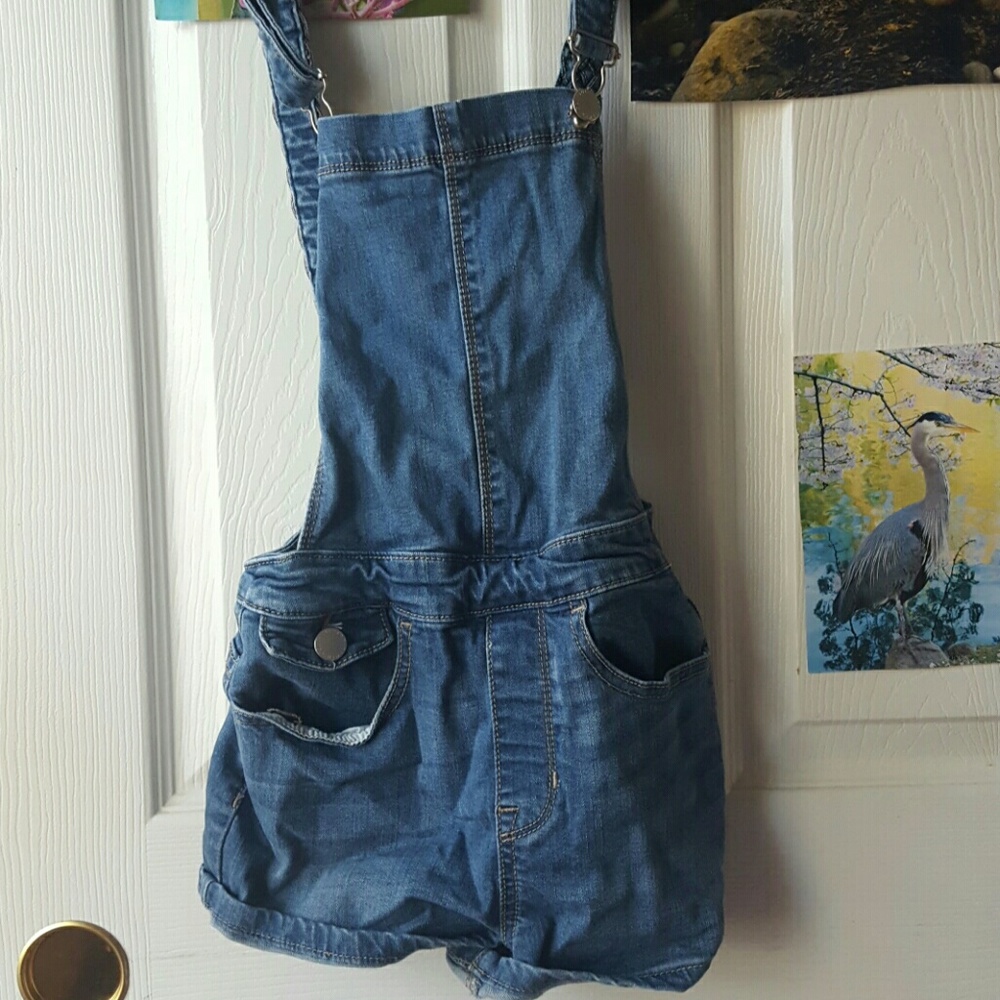 Short overalls
